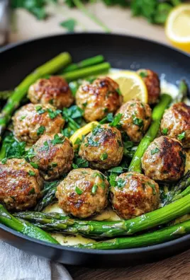 Spargelpfanne mit Frikadellen