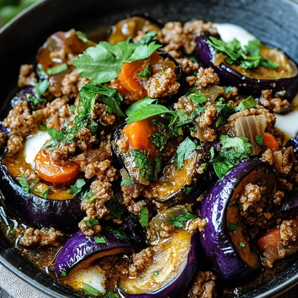 Türkische Auberginen-Hackfleisch-Pfanne