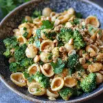 Cremige Erdnuss Brokkoli Orecchiette Pasta