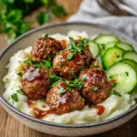 Fleischb&auml;llchen mit Gurkensalat und Kartoffelstampf