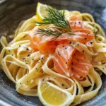 Pasta mit Lachs und Sahneso&szlig;e
